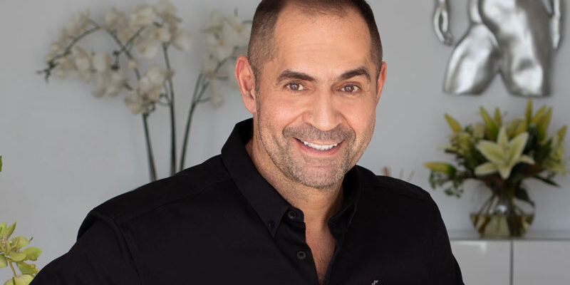 Cirujano estético en Cirumed Clinic, Marbella - España, especializado en procedimientos de belleza.