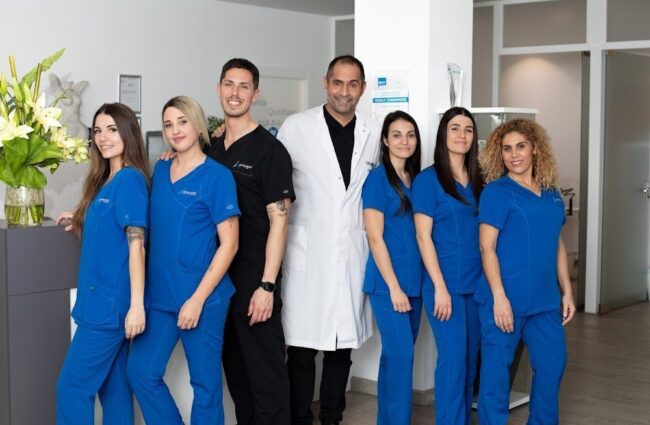 Equipo profesional de Cirumed Clinic en Marbella - España, especializado en cirugía estética.