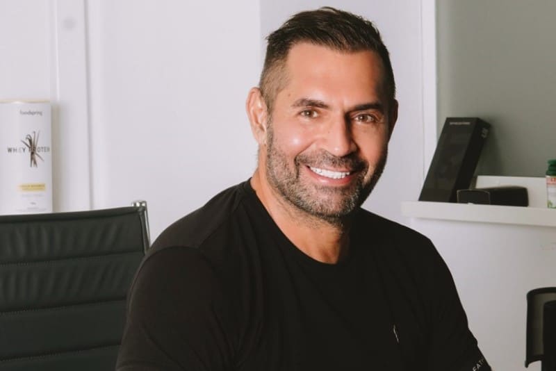 Dr. Alexander Aslani, founder and owner of Cirumed Clinic, a cosmetic surgery specialist offering consultations in Marbella, Spain.