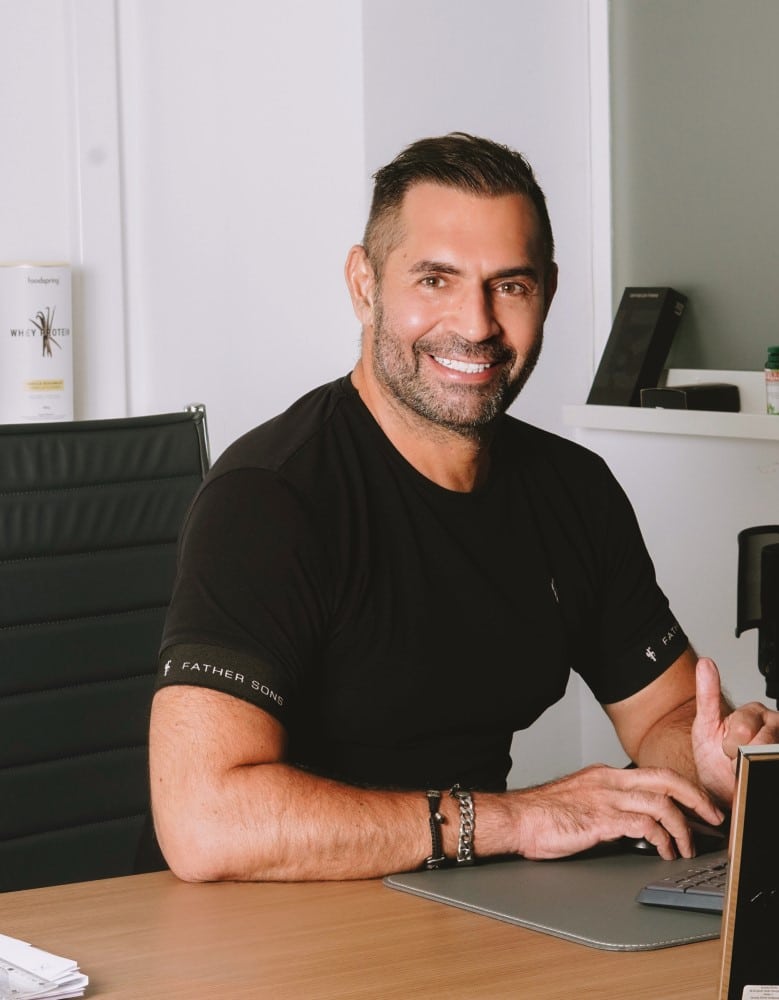 Dr. Alexander Aslani fundador de Cirumed Clinic en Marbella
