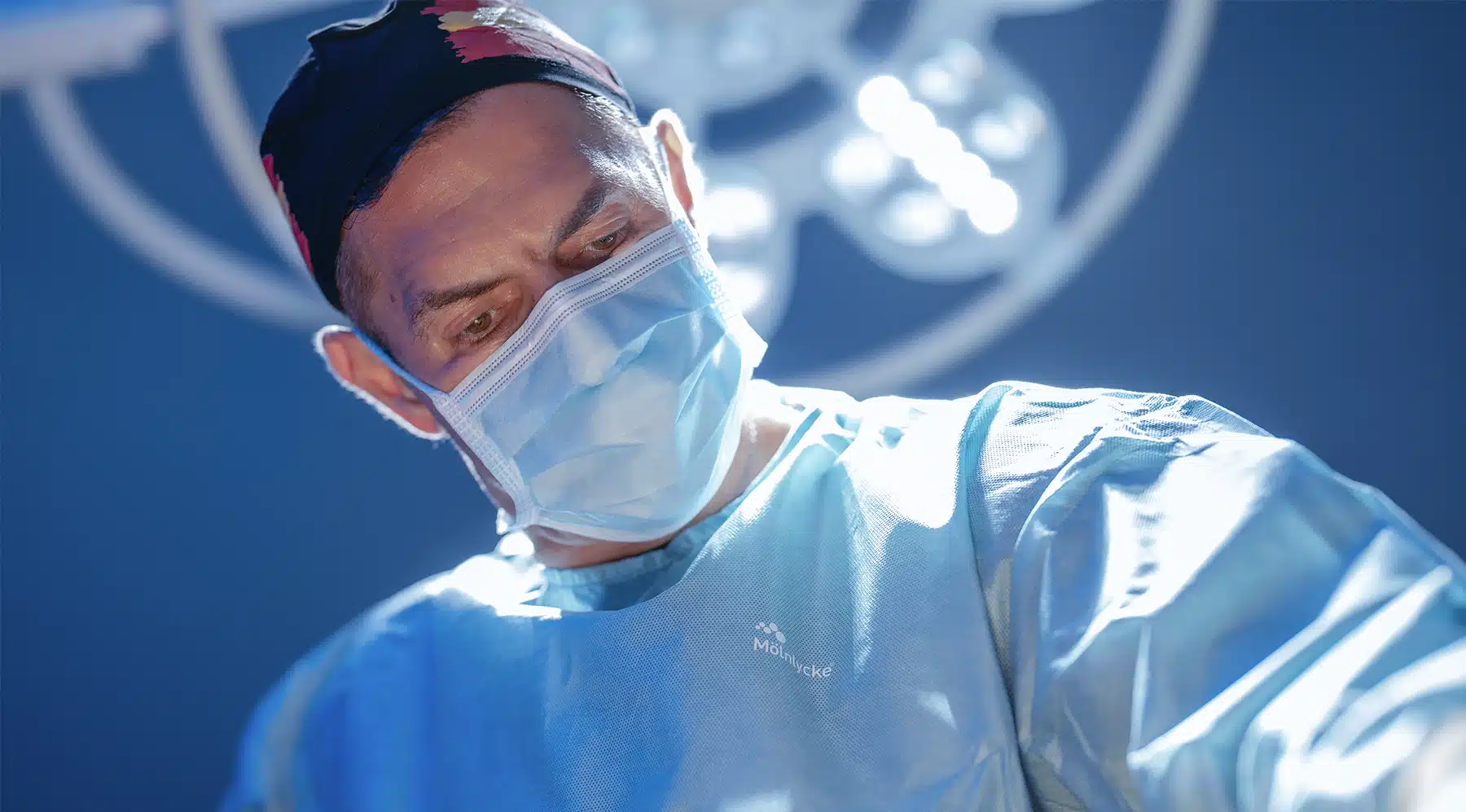 Dr. Aslani - Cosmetic surgeon in action during a procedure in Marbella, Spain.